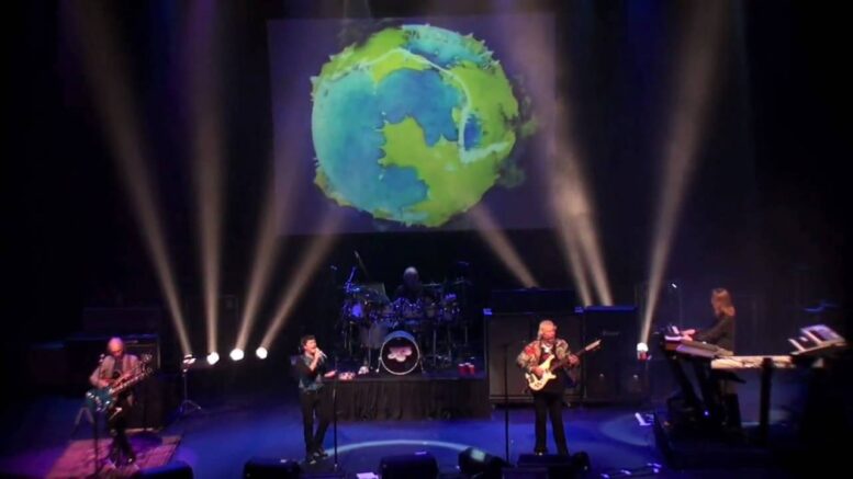 Yes – Roundabout – Tower Theater, Philadelphia 6/15/10