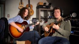 Excellent Acoustic Cover Of Gary Wright’s “dream Weaver”