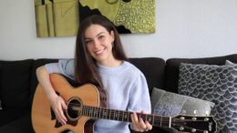 Amazing cover of Pink Floyd’s “Comfortably Numb” by Gabriella Quevedo